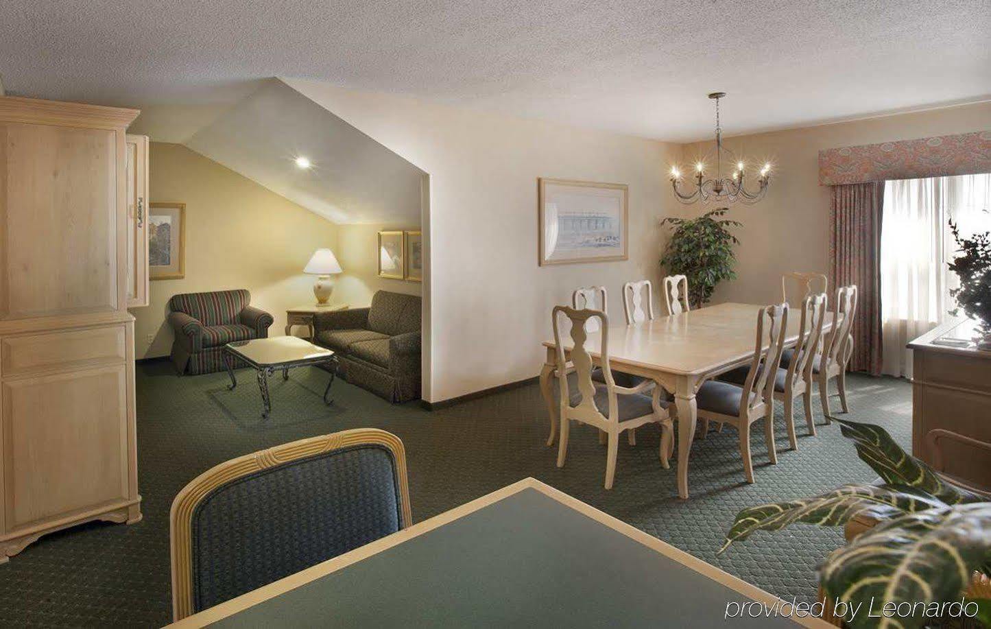 Homewood Suites By Hilton Greensboro Exterior foto